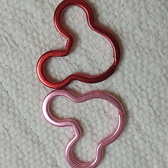 Disney Mickey & Minnie Mouse Keychains in Pink & Red 1.5 x 1 2/8 inches - Picture 2 of 8